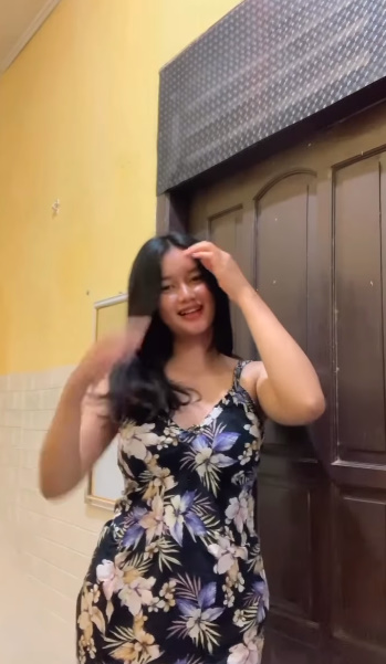 looking makes it uuhhooott_34