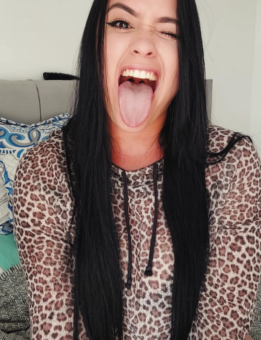 looking makes it uuhhooott_35