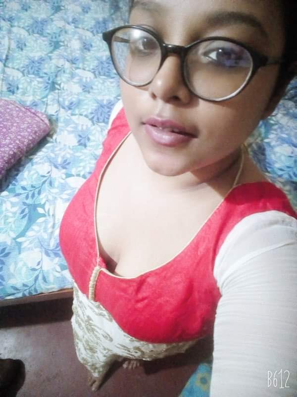 Indian Busty Chubby bebe pic