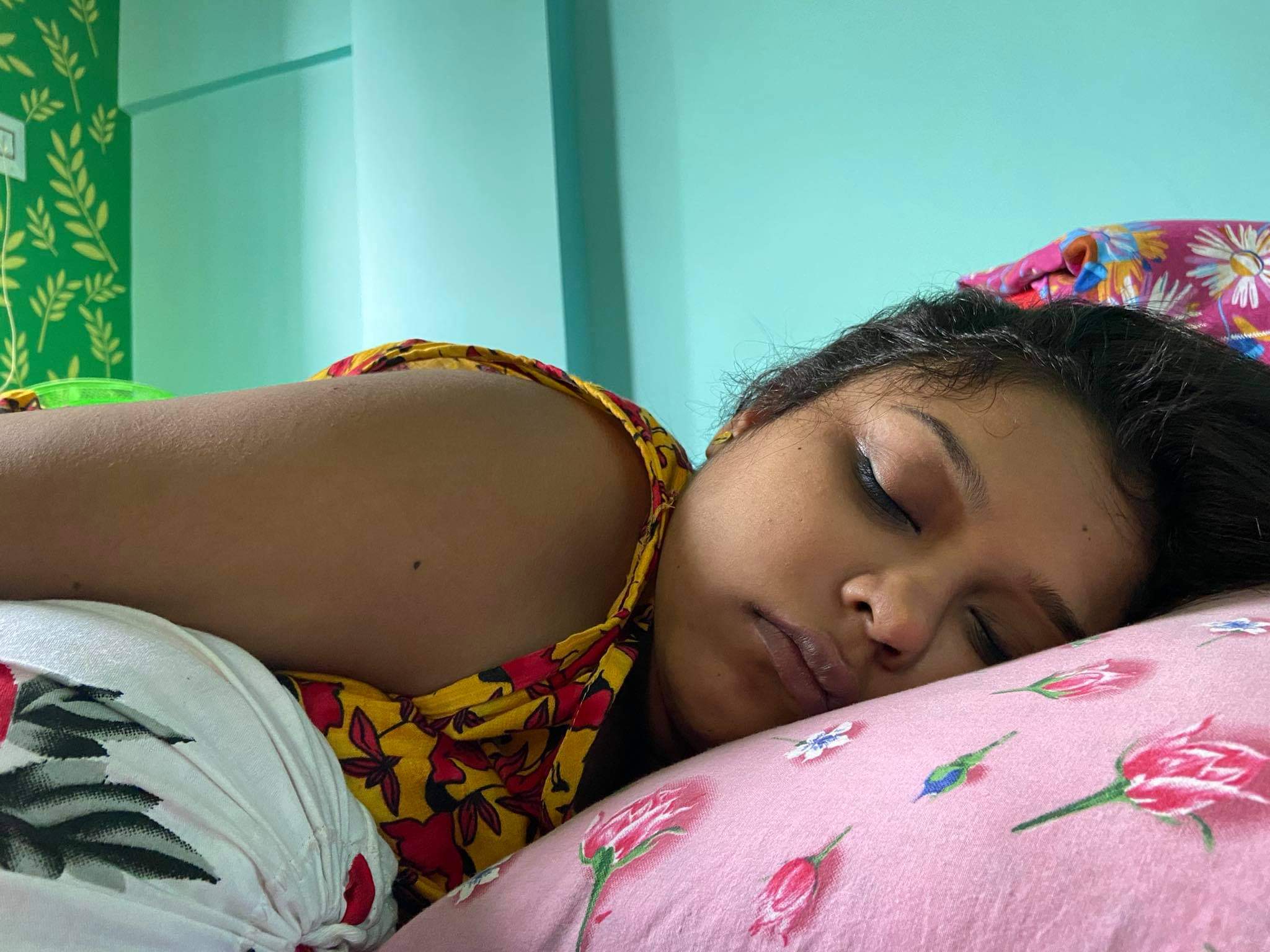 Indian Busty Chubby bebe pic