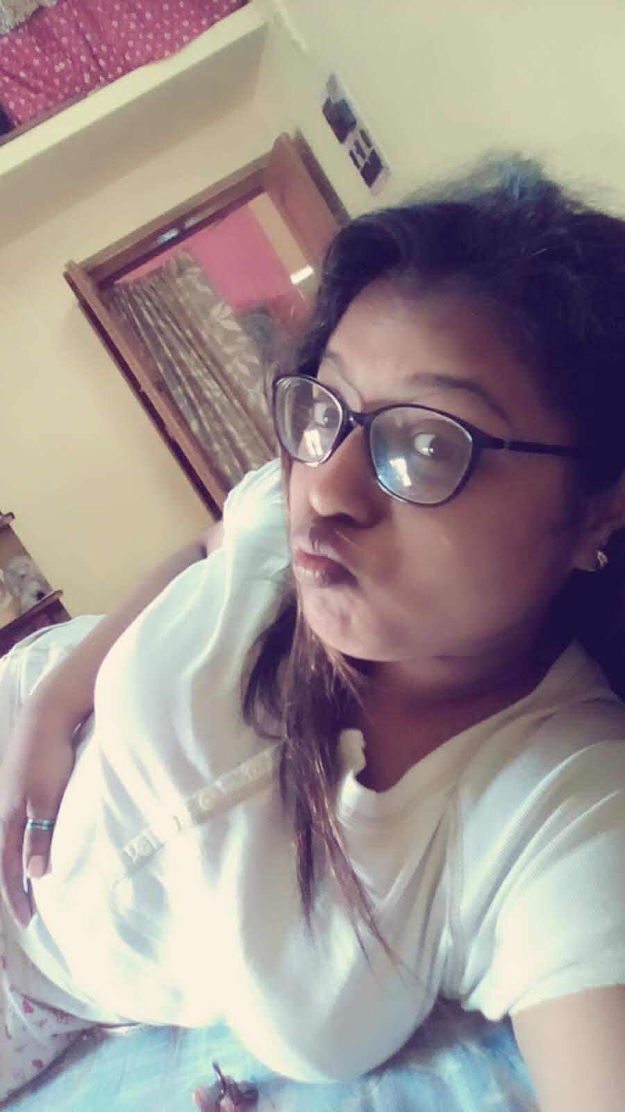 Indian Busty Chubby bebe pic