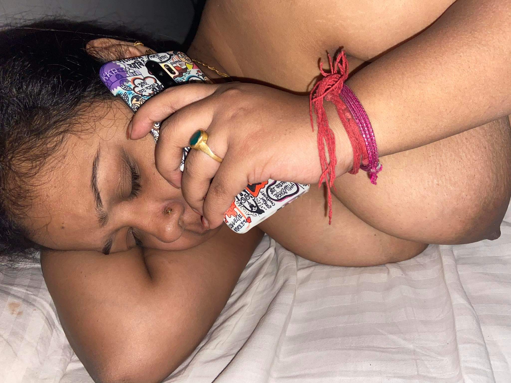 Indian Busty Chubby bebe pic