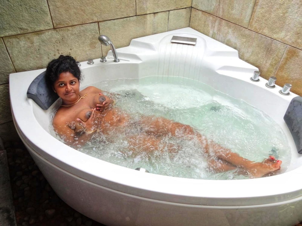 Indian Tamil Aunty pic