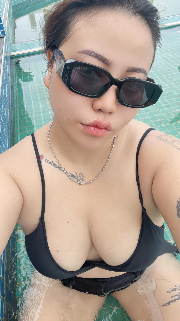 looking makes it uuhhooott_36