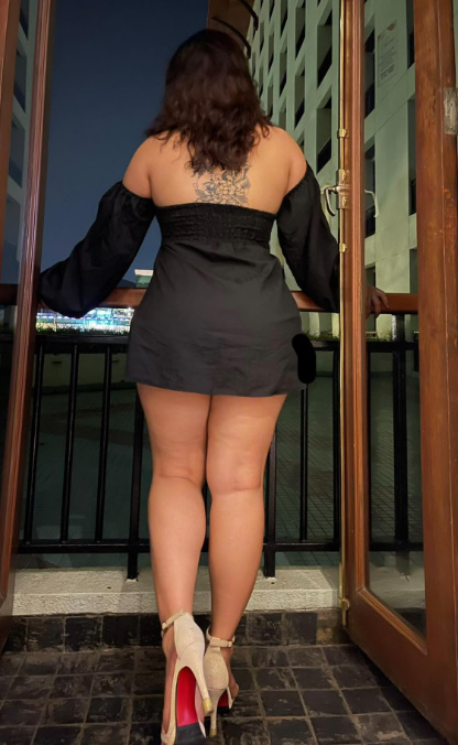 looking makes it uuhhooott_36