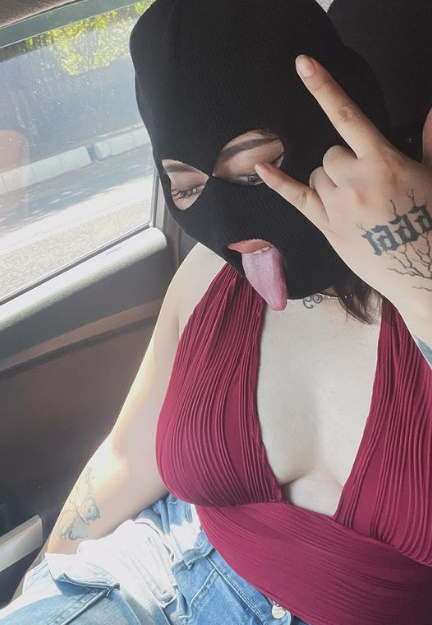 looking makes it uuhhooott_36