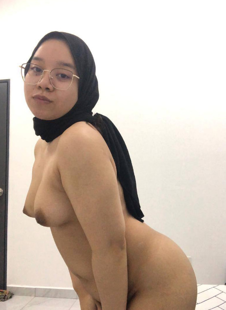 looking makes it uuhhooott_37