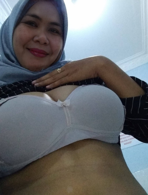 looking makes it uuhhooott_37