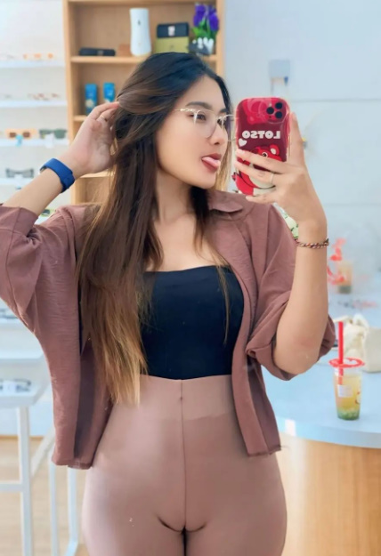 looking makes it uuhhooott_37