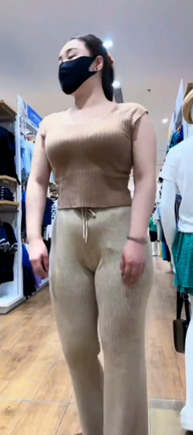 looking makes it uuhhooott_37