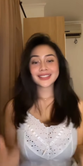 looking makes it uuhhooott_38