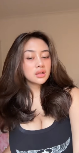 looking makes it uuhhooott_38