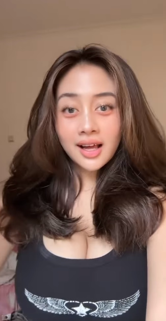 looking makes it uuhhooott_38