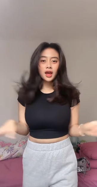 looking makes it uuhhooott_38