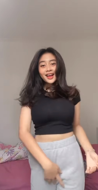 looking makes it uuhhooott_38