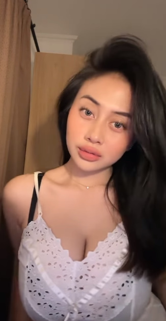 looking makes it uuhhooott_38