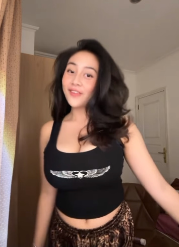 looking makes it uuhhooott_38