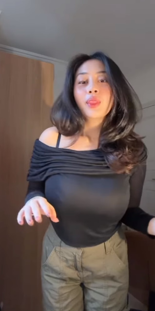 looking makes it uuhhooott_38