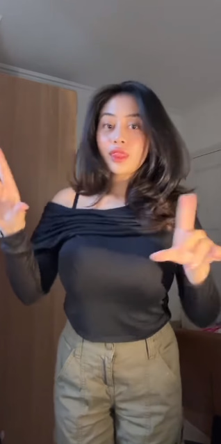 looking makes it uuhhooott_38