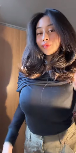 looking makes it uuhhooott_38