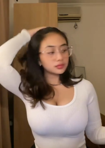 looking makes it uuhhooott_38