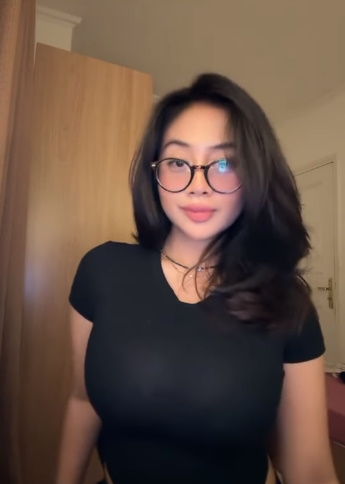 looking makes it uuhhooott_38