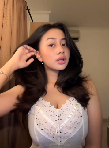 looking makes it uuhhooott_38