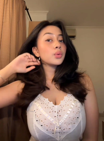 looking makes it uuhhooott_38