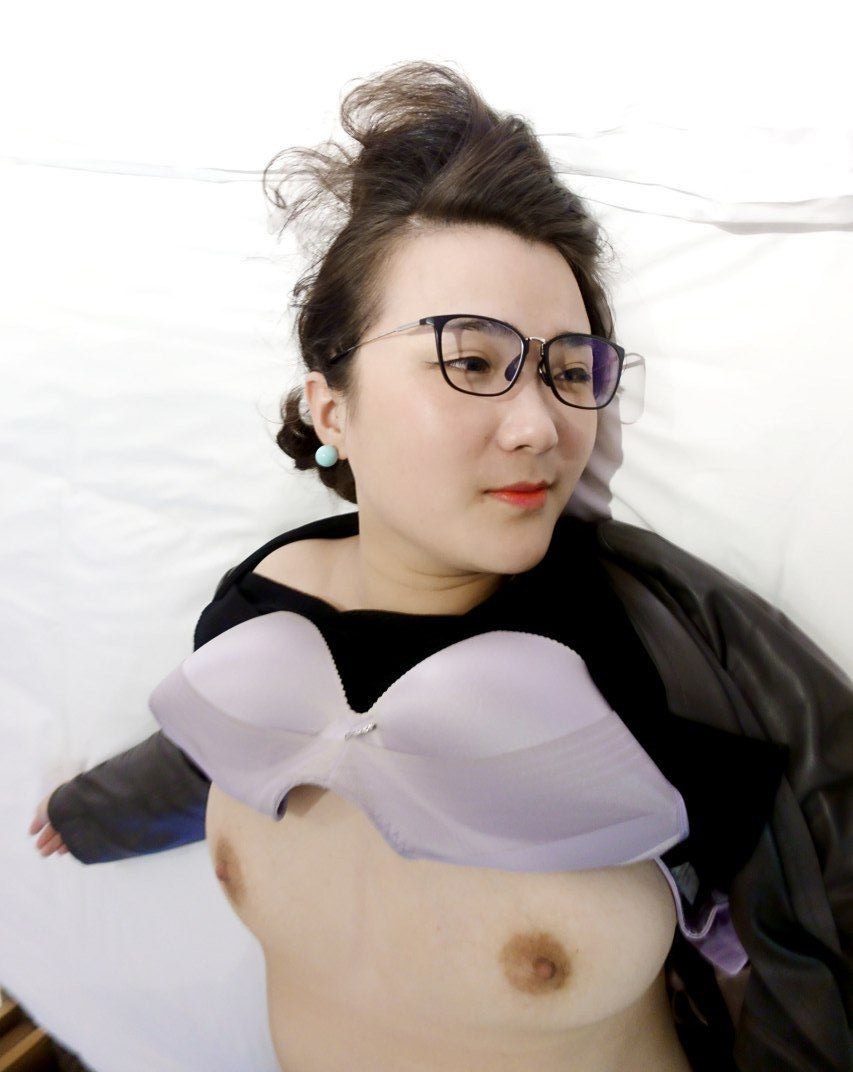 small tits or flat chests