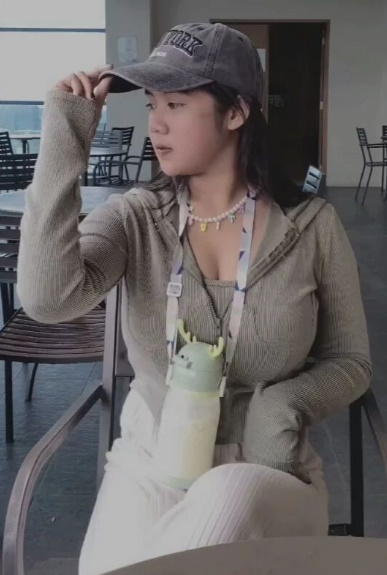 looking makes it uuhhooott_42