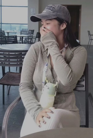 looking makes it uuhhooott_42