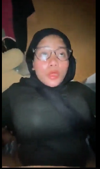 looking makes it uuhhooott_44