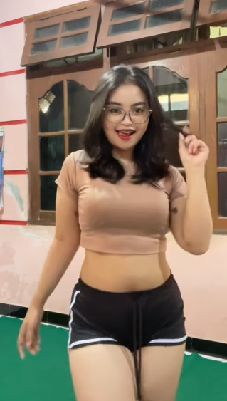 looking makes it uuhhooott_44