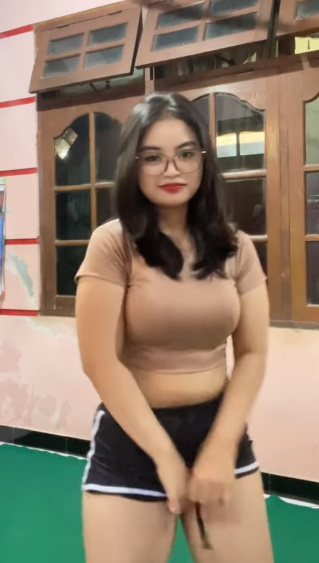 looking makes it uuhhooott_44