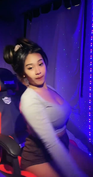 looking makes it uuhhooott_44