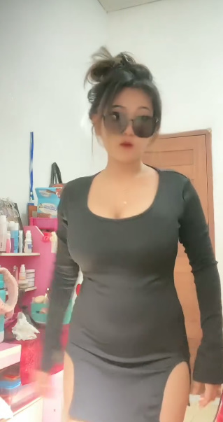 looking makes it uuhhooott_44