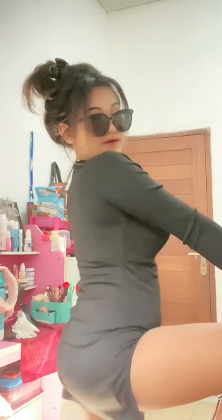 looking makes it uuhhooott_44