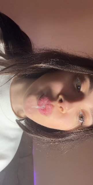 looking makes it uuhhooott_46