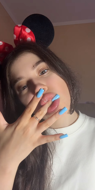 looking makes it uuhhooott_46