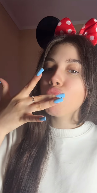 looking makes it uuhhooott_46