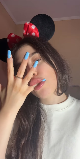 looking makes it uuhhooott_46