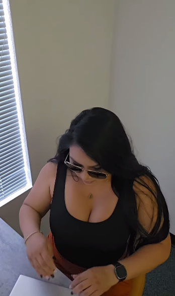 looking makes it uuhhooott_48