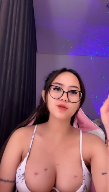 looking makes it uuhhooott_53