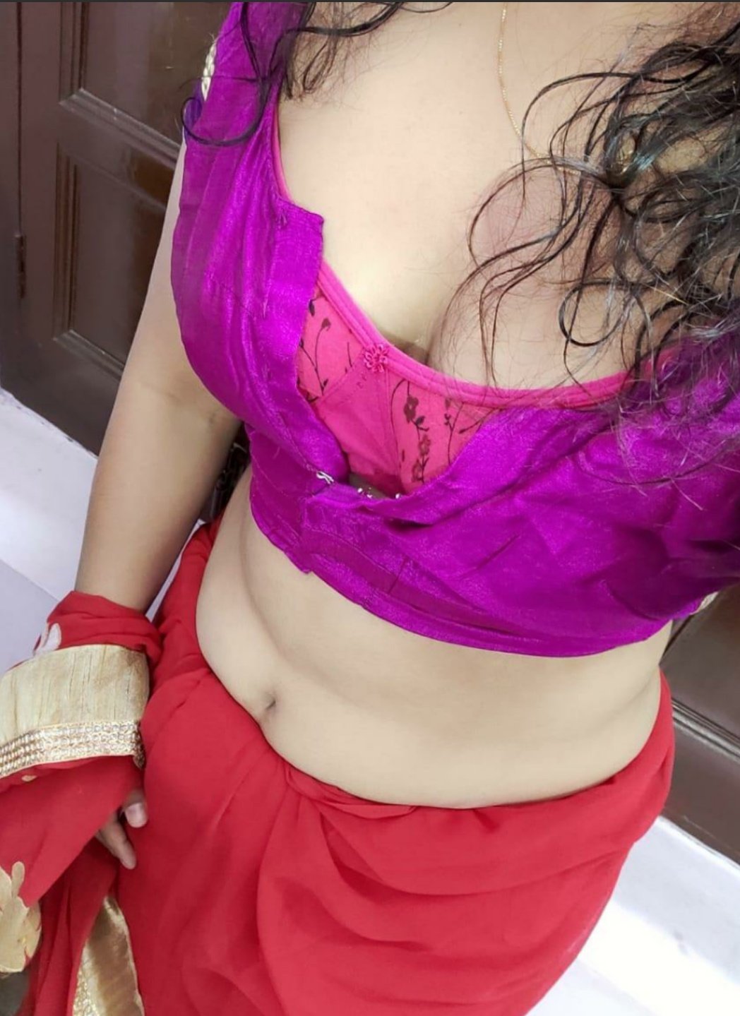 আমার সাথে যোগাযোগ করতে চাইলে এইখানে টাচ করো তাহলে আমার ইমুতে