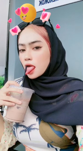 looking makes it uuhhooott_57