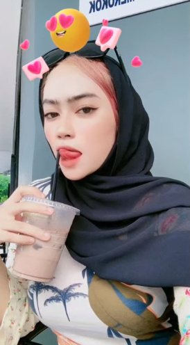 looking makes it uuhhooott_57