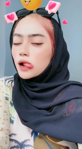 looking makes it uuhhooott_57