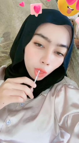 looking makes it uuhhooott_57