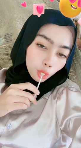 looking makes it uuhhooott_57