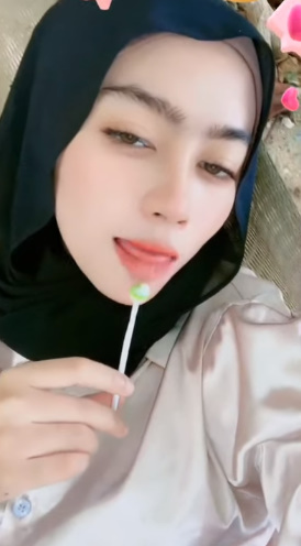 looking makes it uuhhooott_57